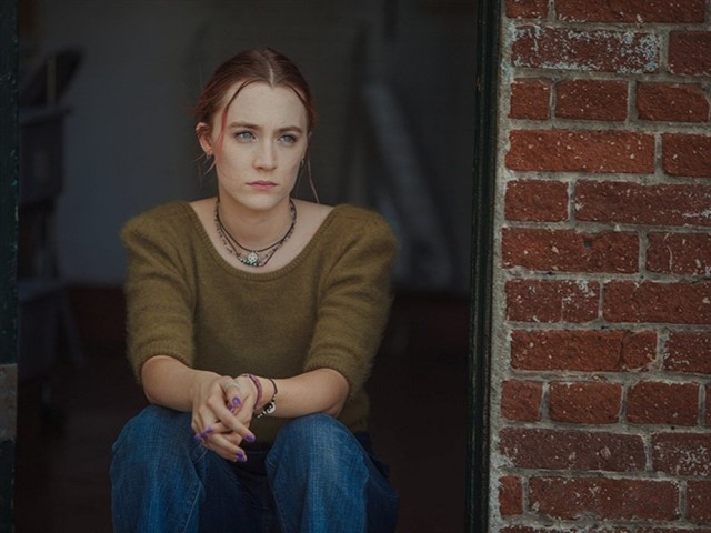 A teenager (Saoirse Ronan) navigates a loving but turbulent relationship with her strong-willed mother (Laurie Metcalf) over the course of an eventful...