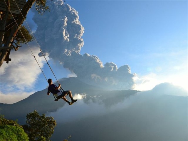 Deep in the Ecuadorian wilderness is a seismic monitoring station in a tree, known as Casa del Arbol. Its purpose is observe Mt. Tungur...