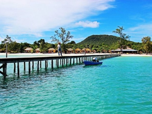 The idyllic coastline of Koh Rong offers visitors the chance to experience white sand beaches away from the crowds which is quite a rarity in southern...