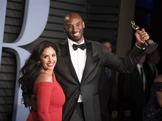 When Kobe Bryant arrived, he high-fived Broadway songwriter and nominee for “The Greatest Showman” Justin Paul.<br /><br />Vanessa Laine B...