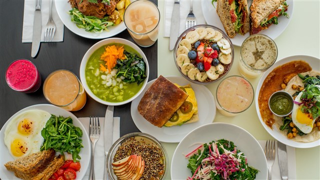 Insta-worthy meals are all that’s on the menu at Dimes, a trendy restaurant and deli serving up gluten-free, vegan, and paleo dining options. Of...