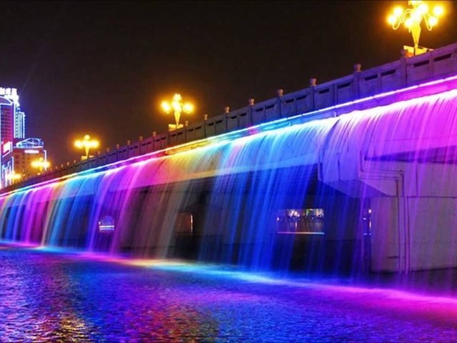 This spectacular fountain located in Seoul is also the world’s longest bridge fountain that set to Guinness World Record with nearly 10,000 LED ...